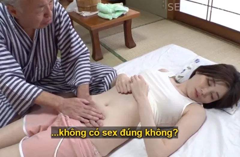 Vợ sắp cưới của con trai bị đau nhức nhờ bố gã chồng có nghề mát-xa đấm bóp và cái kết